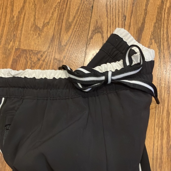 Athleta | EUC Brooklyn Luxe Black With White Stripes Joggers Drawstring Sz 0 - Picture 4 of 7